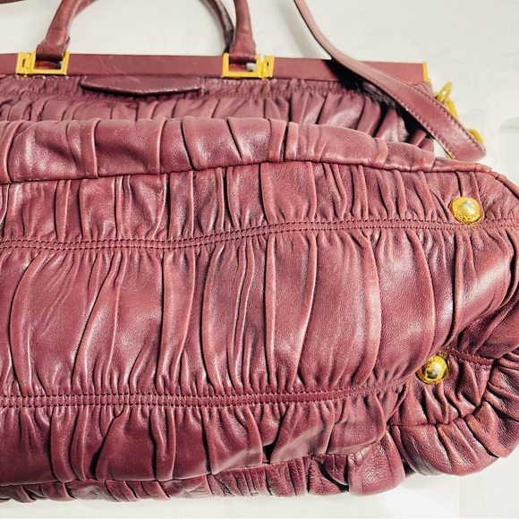 Prada Gaufre Handbag w Eggplant Napa Leather, great condition - Picture 4 of 17